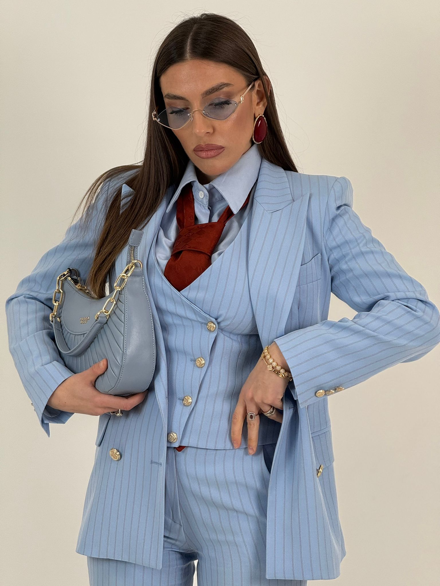 Tailleur CATE - Tailleur sartoriale gessato , composto da tre pezzi panciotto,giacca doppio petto con bottoni dorati e pantalone palazzo