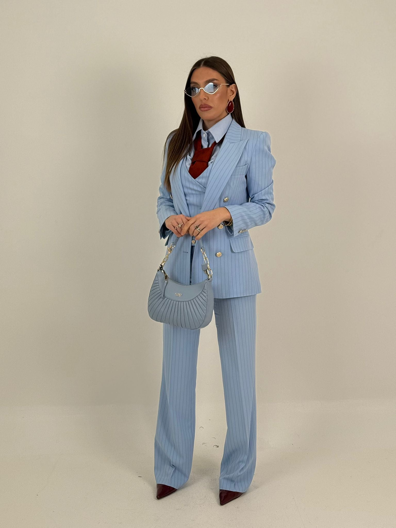 Tailleur CATE - Tailleur sartoriale gessato , composto da tre pezzi panciotto,giacca doppio petto con bottoni dorati e pantalone palazzo