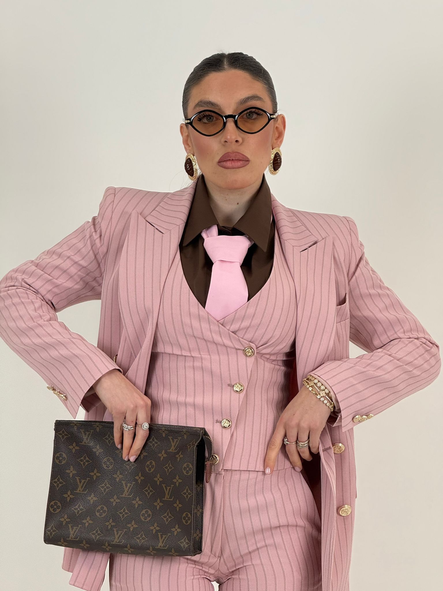 Tailleur CATE - Tailleur sartoriale gessato , composto da tre pezzi panciotto,giacca doppio petto con bottoni dorati e pantalone palazzo