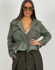 Giacca corta con coulisse in vita - modello trench corto