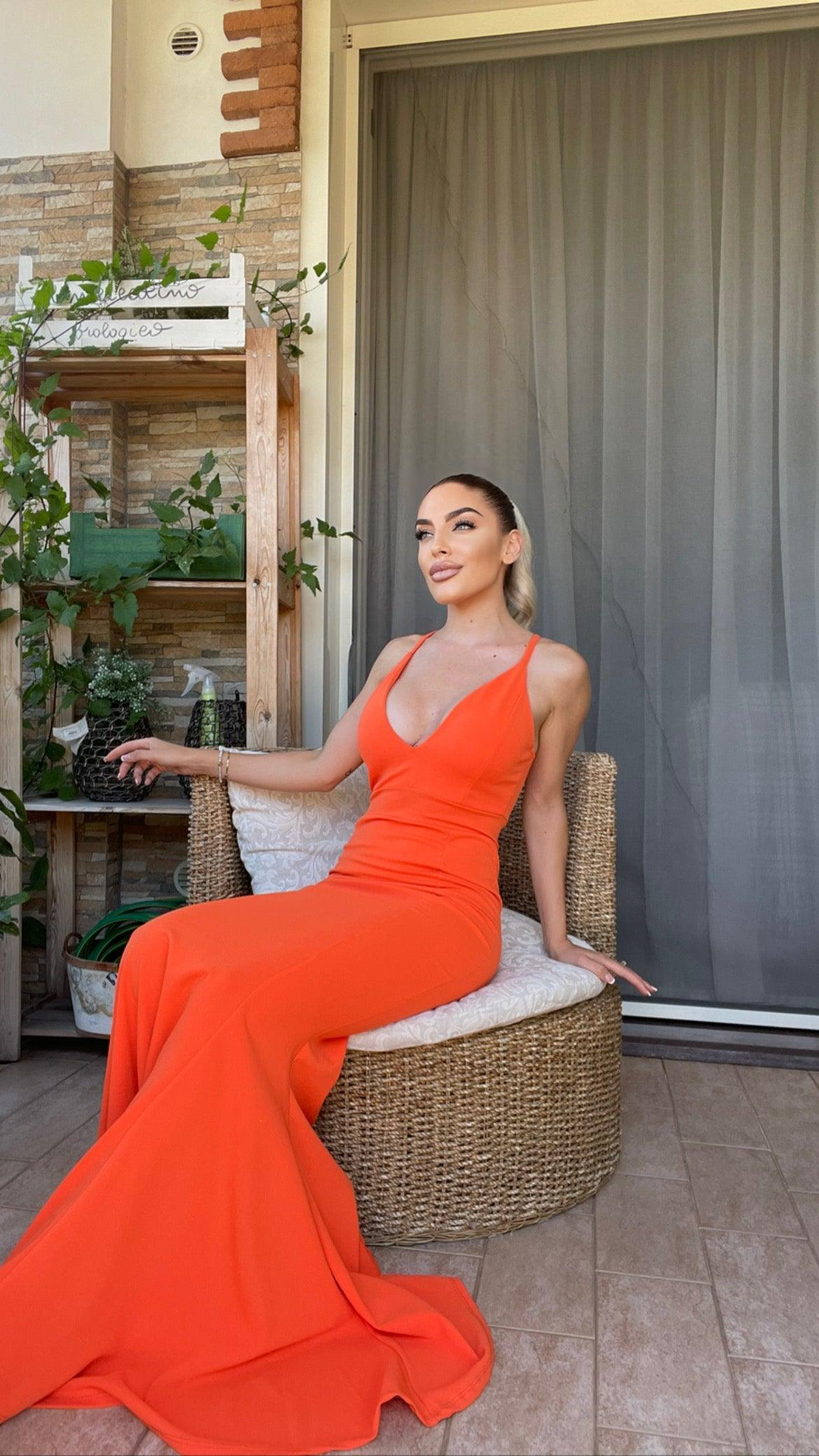 Abito lungo a sirena con scollo profondo e coppa imbottita - Jiumir